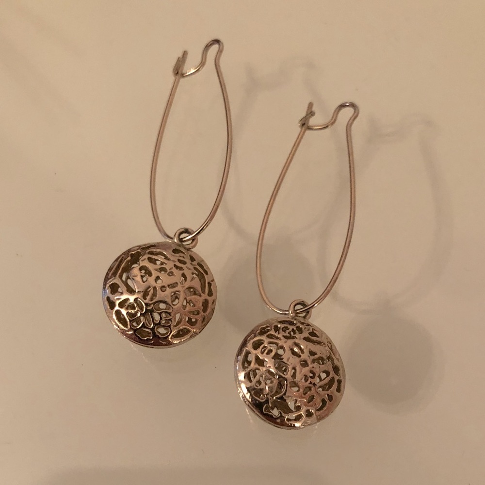 Kendra Scott gold filigree drop hoop earrings
